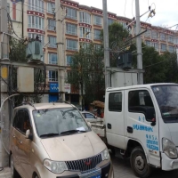 共和安装的变压器